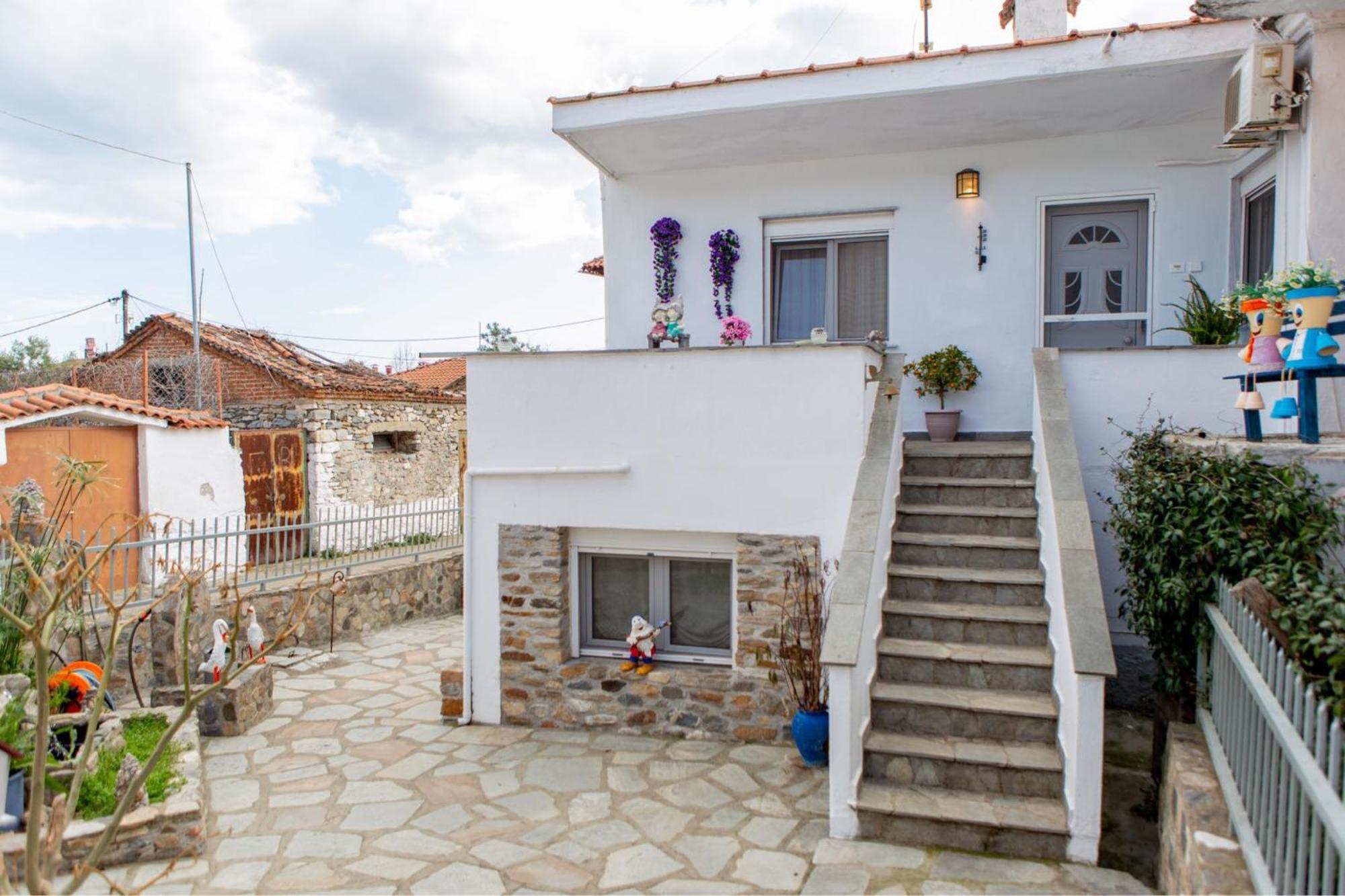 Гостевой дом Titika House Неа-Врасна Экстерьер фото