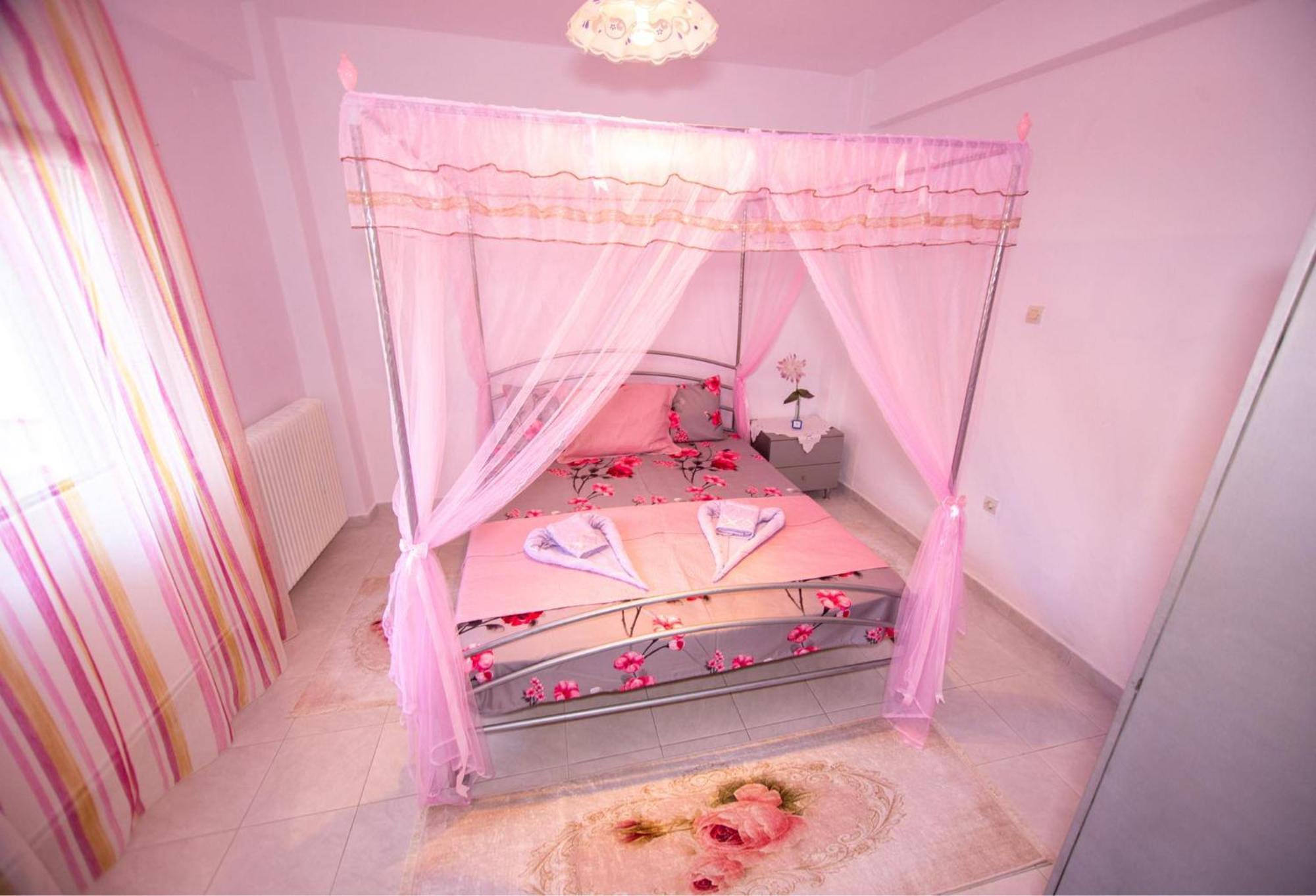 Гостевой дом Titika House Неа-Врасна Экстерьер фото
