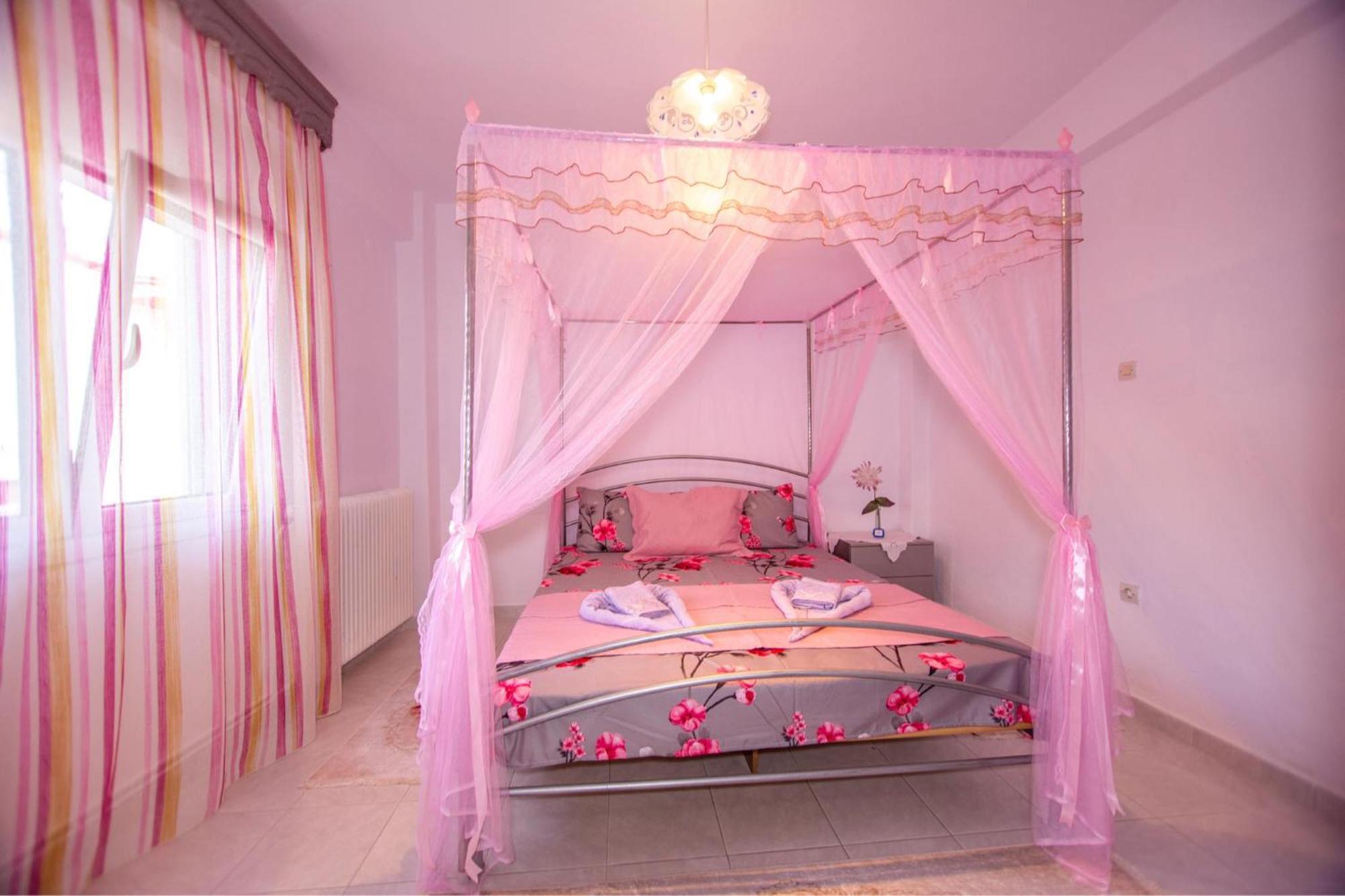 Гостевой дом Titika House Неа-Врасна Экстерьер фото